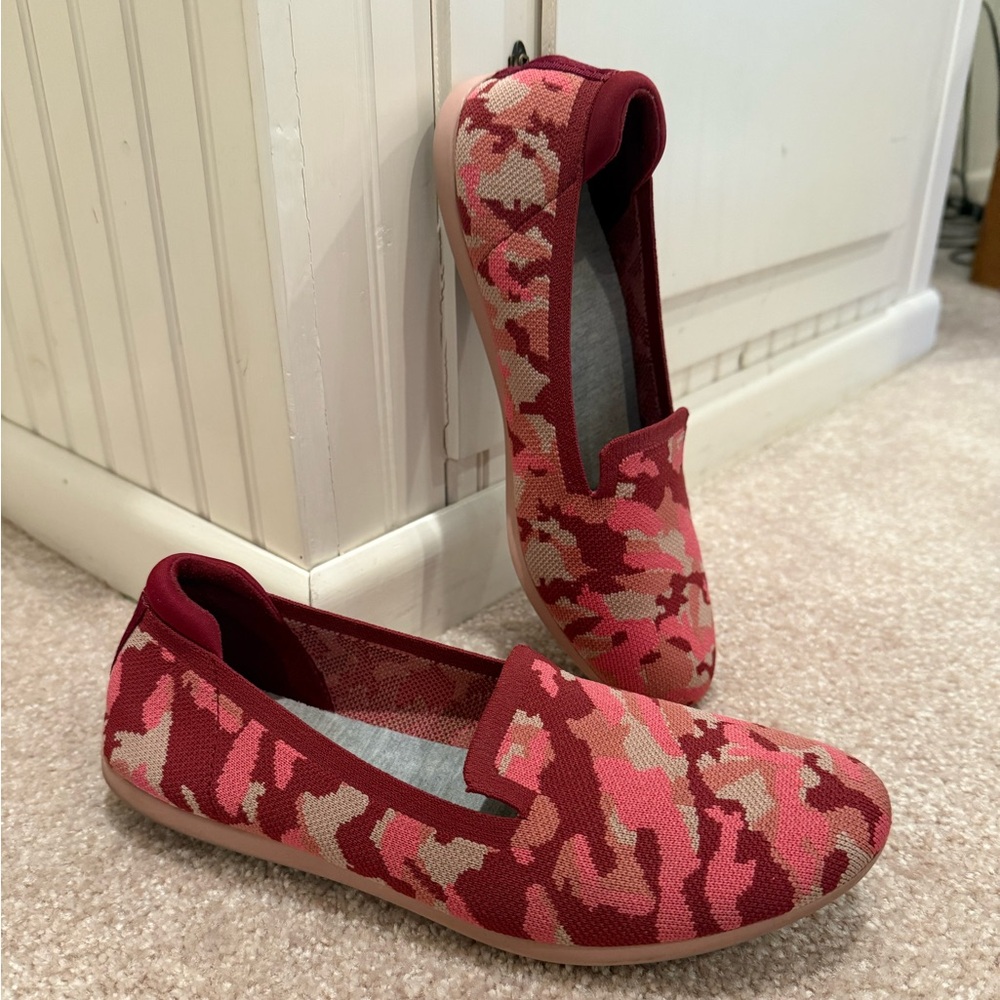 Women’s Cloud☁️Steppers by Clark’s Pink Camouflage Flats